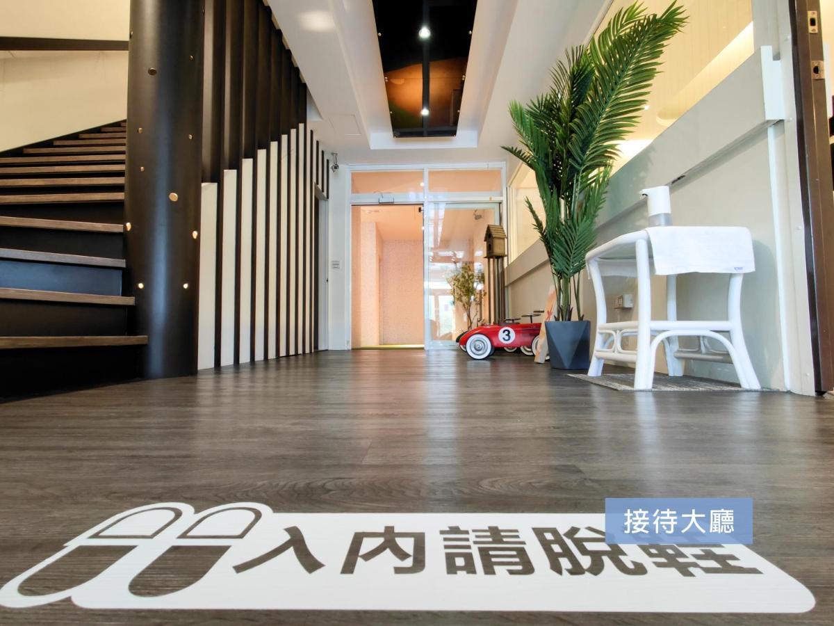 Hotel 墾丁戀戀星辰湖畔莊園 星辰館 à Longshui Extérieur photo