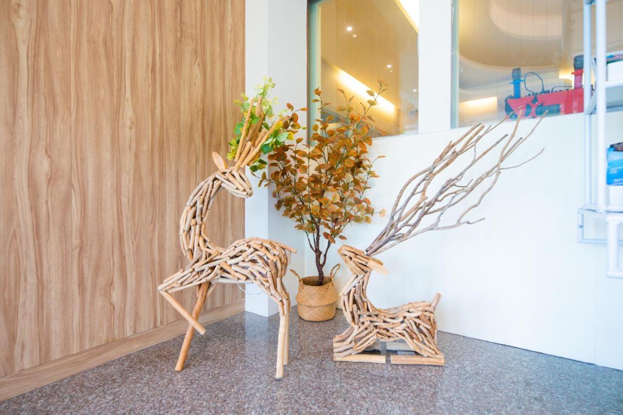Hotel 墾丁戀戀星辰湖畔莊園 星辰館 à Longshui Extérieur photo