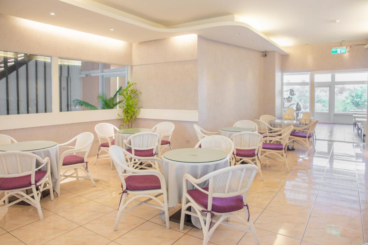 Hotel 墾丁戀戀星辰湖畔莊園 星辰館 à Longshui Extérieur photo