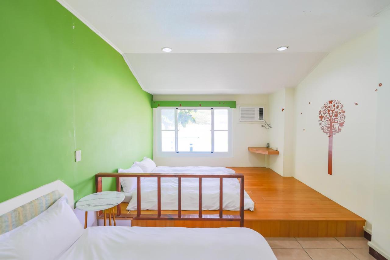 Hotel 墾丁戀戀星辰湖畔莊園 星辰館 à Longshui Extérieur photo