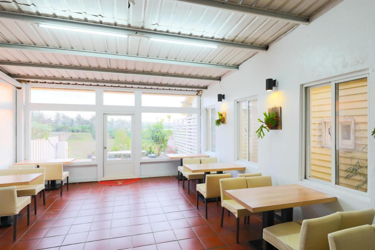 Hotel 墾丁戀戀星辰湖畔莊園 星辰館 à Longshui Extérieur photo